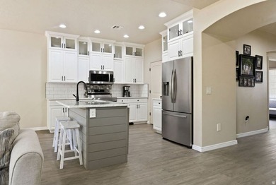 This is the home you have been waiting for, freshly renovated - photo 4