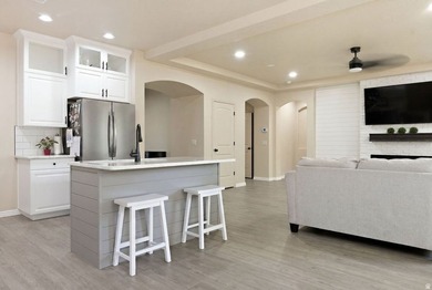 This is the home you have been waiting for, freshly renovated - photo 10