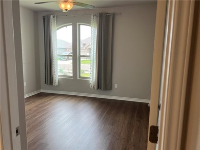 Move-In Ready Southside Home | 4 Bedrooms, 3 Baths | - photo 5