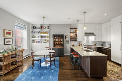 AN ELEGANT, MODERN CARROLL GARDENS GEM W/DREAM ROOFTOP TERRACE - photo 3