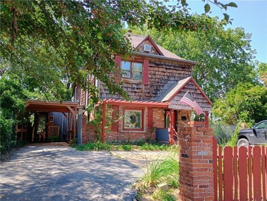 (private lake, pond, creek) Home Sale Pending in Kansas City Kansas