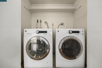 Welcome to this beautiful condo at the Alta Vista Condominiums