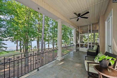 Welcome to this stunning luxury residence in the gated community - photo 32