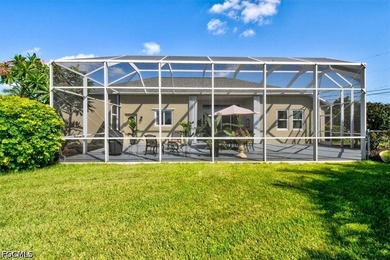 Welcome to this beautifully maintained 3-bedroom, 2-bath home - photo 32