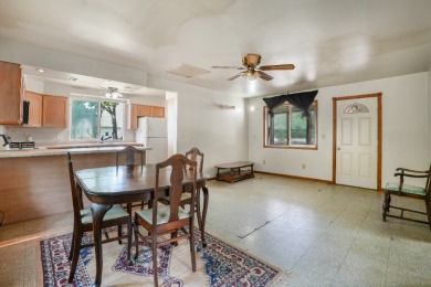 2-Bedroom, 1-Bath Cottage on Parker Lake - photo 2