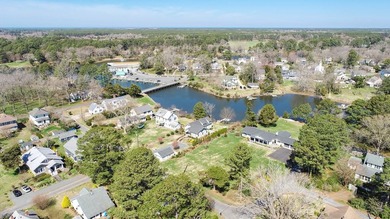 Experience gracious waterfront living in the coveted Mount - photo 4