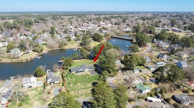 Experience gracious waterfront living in the coveted Mount - photo 8