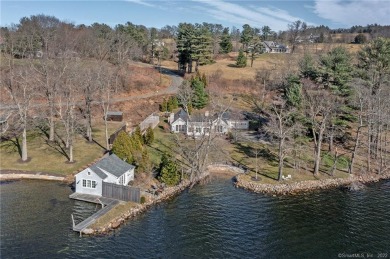 Lake Quassapaug Home Sale Pending in Middlebury Connecticut