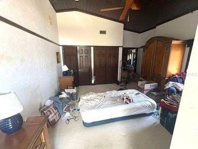 Incredibly rare 4,200+ sqft pool home on the largest lot in the - photo 13