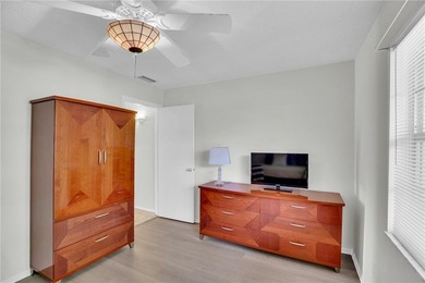 Popular B floor plan end unit in Vista Royale, a vibrant 55+ - photo 13