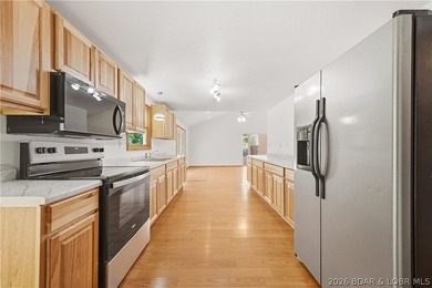 SELLER NOW OFFERING $5,000 TOWARDS CLOSING COSTS! Completely - photo 15