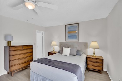 Popular B floor plan end unit in Vista Royale, a vibrant 55+ - photo 16