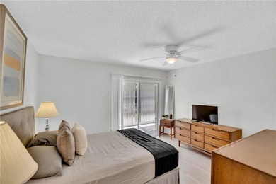 Popular B floor plan end unit in Vista Royale, a vibrant 55+ - photo 17