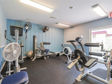 Popular B floor plan end unit in Vista Royale, a vibrant 55+ - photo 26