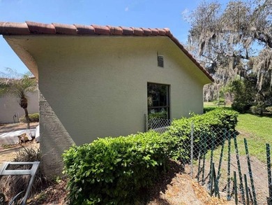 Incredibly rare 4,200+ sqft pool home on the largest lot in the - photo 30