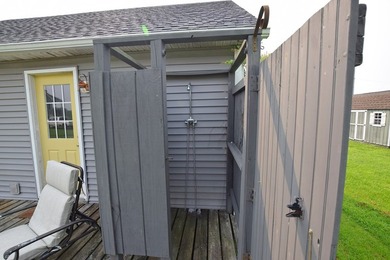 Updated Cottage with a view of Chincoteague Channel, plus a - photo 8