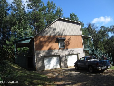 Enjoy country living in a +/- 2,200-sf home conveniently located - photo 16