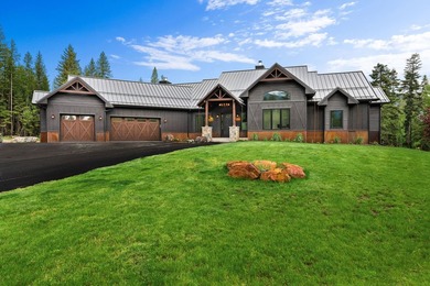 This extraordinary 6,860 SF, 5BD/5BA estate is set on 6.78 - photo 9