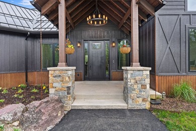 This extraordinary 6,860 SF, 5BD/5BA estate is set on 6.78 - photo 10