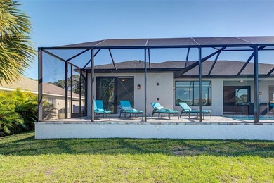 Simply stunning! TURNKEY QUALITY FURNISHED THREE BEDROOMS / TWO - photo 34