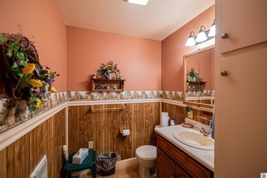 This stunning home and 40x80 shop with man cave, is beautifully - photo 46