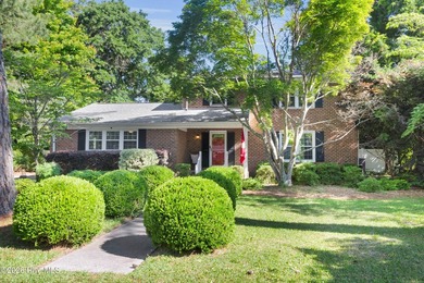 Charming 4-bedroom, 2-bath home in the highly sought-after Ghent - photo 3