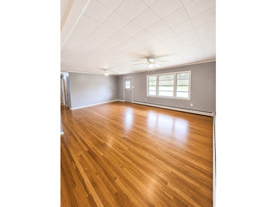 Welcome home to this charming 2-bedroom, 1-bath brick ranch - photo 5