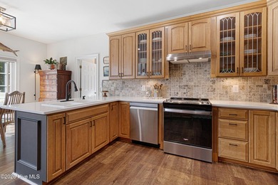 Immaculate 3-bedroom, 2.5-bath brick home with versatile bonus - photo 8