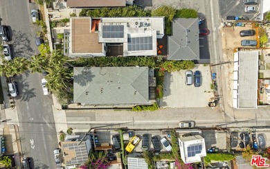 250 3rd Avenue, an eight-unit multifamily property situated in - photo 3