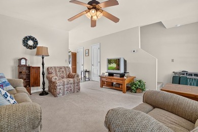 Enjoy easy coastal living in this beautifully maintained - photo 8