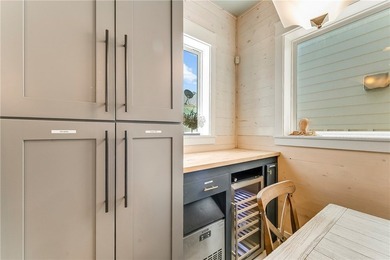 Luxury 3/3 townhome near the beach! In-town location with golf - photo 9