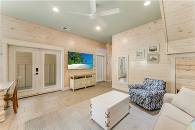 Luxury 3/3 townhome near the beach! In-town location with golf - photo 10