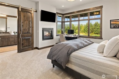Exquisite Swiftwater Custom Home overlooking the 10th hole of - photo 11