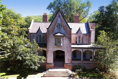 (private lake, pond, coastal) Home For Sale in Garrison New York