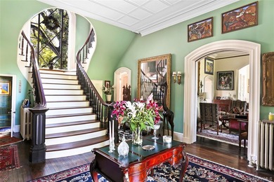 Gothic Revival Country House. Welcome to the Hurst-Pierrepont - photo 3