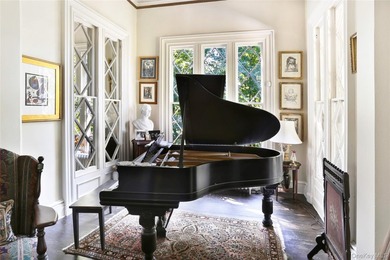 Gothic Revival Country House. Welcome to the Hurst-Pierrepont - photo 6