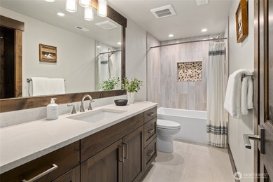 Exquisite Swiftwater Custom Home overlooking the 10th hole of - photo 28