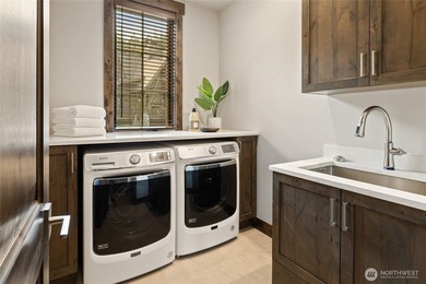 Exquisite Swiftwater Custom Home overlooking the 10th hole of - photo 30