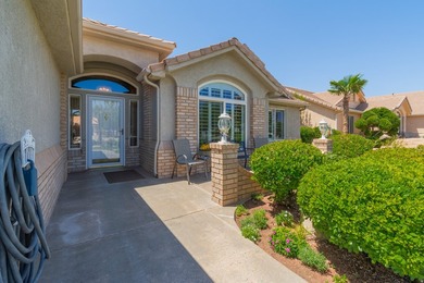 Gorgeous, immaculately maintained home with all main level - photo 2