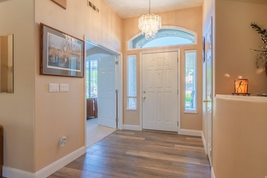 Gorgeous, immaculately maintained home with all main level - photo 3