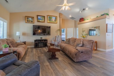 Gorgeous, immaculately maintained home with all main level - photo 5