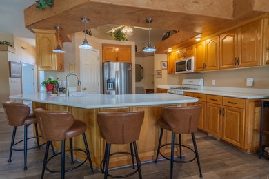 Gorgeous, immaculately maintained home with all main level - photo 7