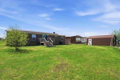 Welcome to country living on 1.29 acres in Venus, TX with enough - photo 22