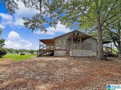Welcome to your serene Lay Lake retreat! This 3-bed, 2.5-bath - photo 46