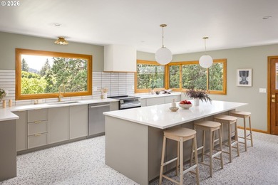 Price Improvement! Thoughtfully renovated from top to bottom - photo 19
