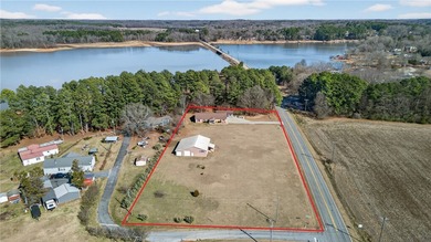 UNIQUE Lake Hartwell two acre retreat featuring a 2,000+ sq ft - photo 46