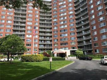 Lake Apartment Off Market in Bayside, New York