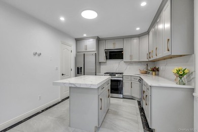 Motivated seller! Located on a quiet residential block in the - photo 5