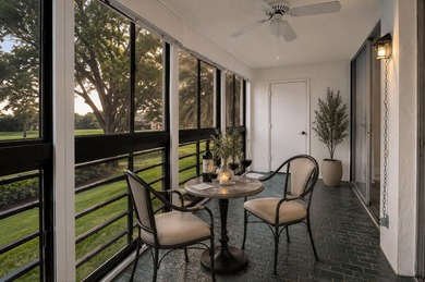 Rarely available corner unit in sought-after Boca Barwood, a - photo 11