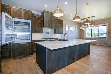 Incredible move-in-ready semi-custom ranch by Haven Builders - photo 14